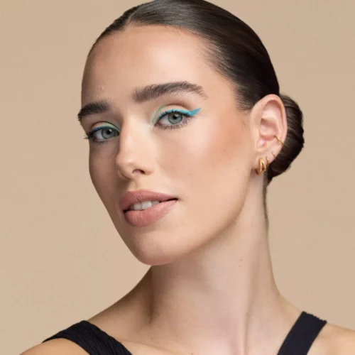 fata machiata cu catrice Creion de ochi rezistent la apa 20H Ultra Precision Gel 090 - Ocean Eyes