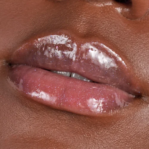 aplicat pe buze catrice Luciu pentru buze Plump It Up Lip Booster 030 - Illusion Of Perfection