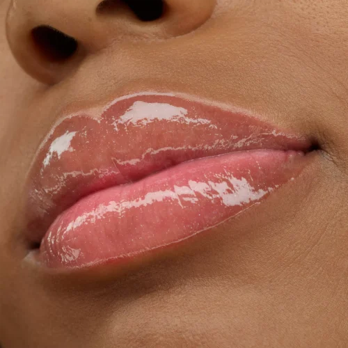 aplicat pe buze catrice Luciu pentru buze Volumizing Extreme Lip Booster 050 - Gin O'Clock