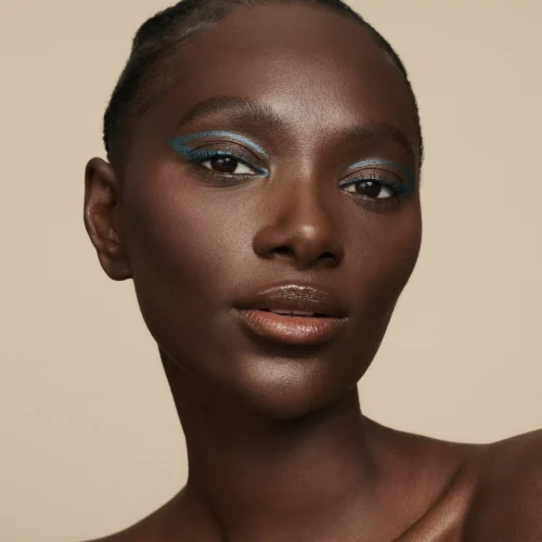 femei care a folosit catrice Mascara BOOST UP Volume & Lash 11ml