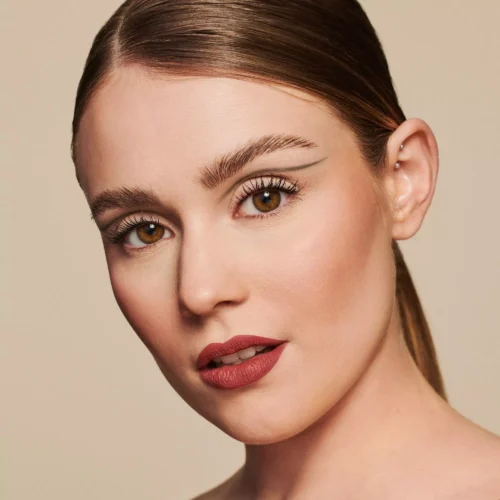 fata machiata catrice Mascara rezistentă la apa Lashes To Kill