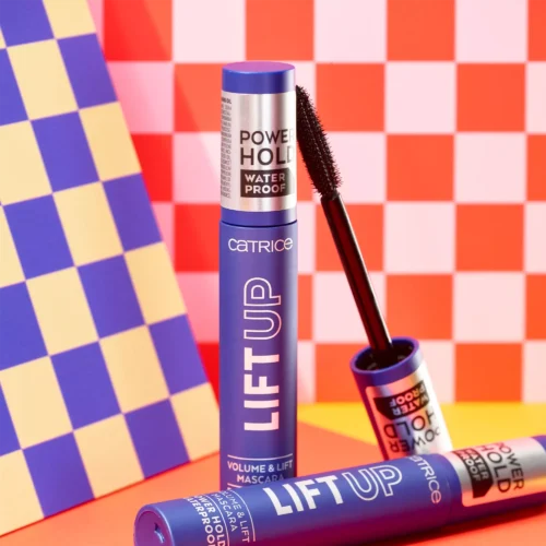poza cu catriceMascara rezistentă la apă LIFT UP Volume & Lift Mascara Power Hold