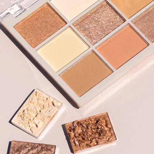 MUA MAKEUP ACADEMY Paleta farduri Eyeshadow Collection - Soft Nudes
