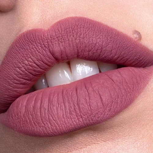 aplicat pe buze catrice Creion buze Plumping 060 - Cheers To Life