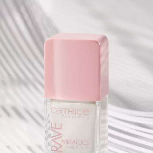 catrice Lac pentru unghii Brave Metallics 02 - Sweet As Sugar