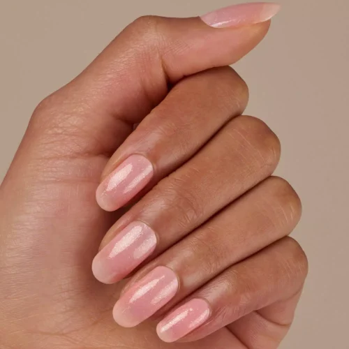 aplicat pe unghii catrice Lac pentru unghii ICONails 147 - Glitter N' Rosé