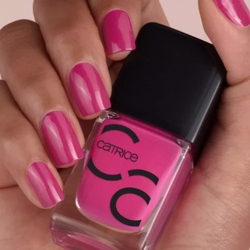 Catrice Lac pentru unghii ICONails 157 - I'm A Barbie Girl