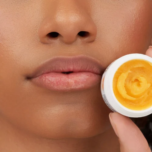 Essence lip care SUGAR SCRUB