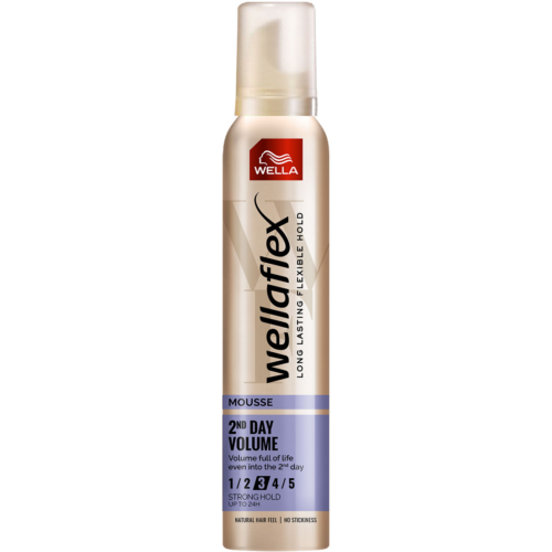Wellaflex Spuma de par 2Day Volume 3:5, pentru fixare medie, 200 ml Wellaflex Spuma de par 2Day Volume 3/5, pentru fixare medie, 200 ml