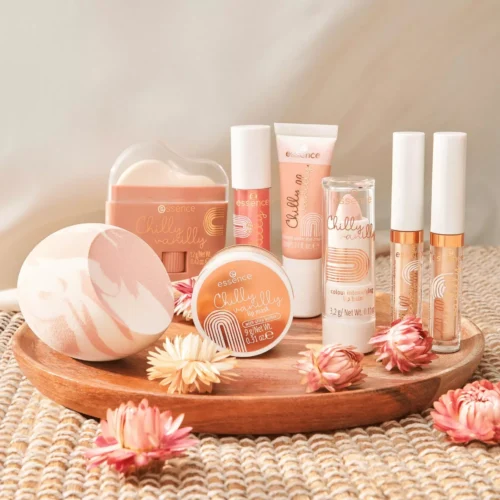 Essence Cremă de ochi cu efect de iluminare a cearcănelor Chilly Vanilly, 10 ml