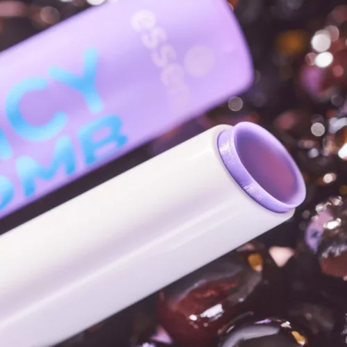 Essence Balsam de buze JUICY BOMB 02 - So Berry Cute