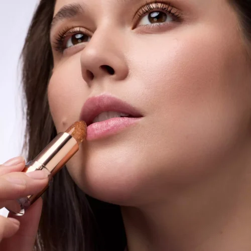 Catrice Balsam de buze Glam In Gold