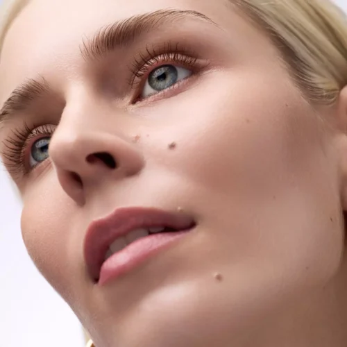 Catrice Mascara maro pentru volum Glam & Doll rezistentă la apă