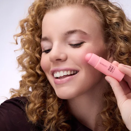 Catrice Stick multifuncțional Blushin' Charm 040 - Sparkle Lover