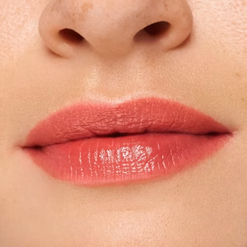 Essence tint pentru buze hydra kiss 01 - Blushing Nude