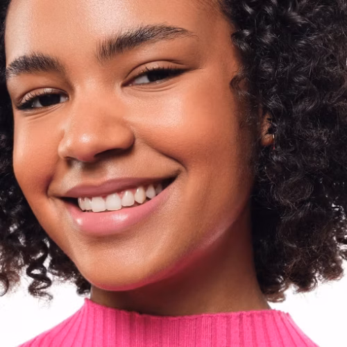 Essence ruj strălucitor satin GLOW 02 - Blushin It