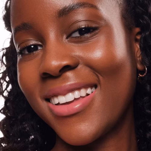 Essence ruj strălucitor satin GLOW 03 - Rose And Shine