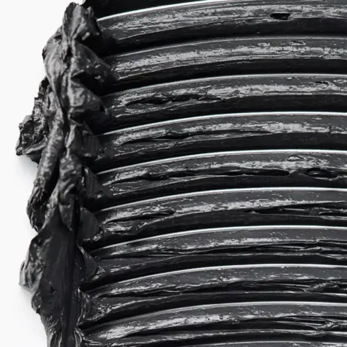 Mascara pentru volum TUBING Stay In Place, 11ml